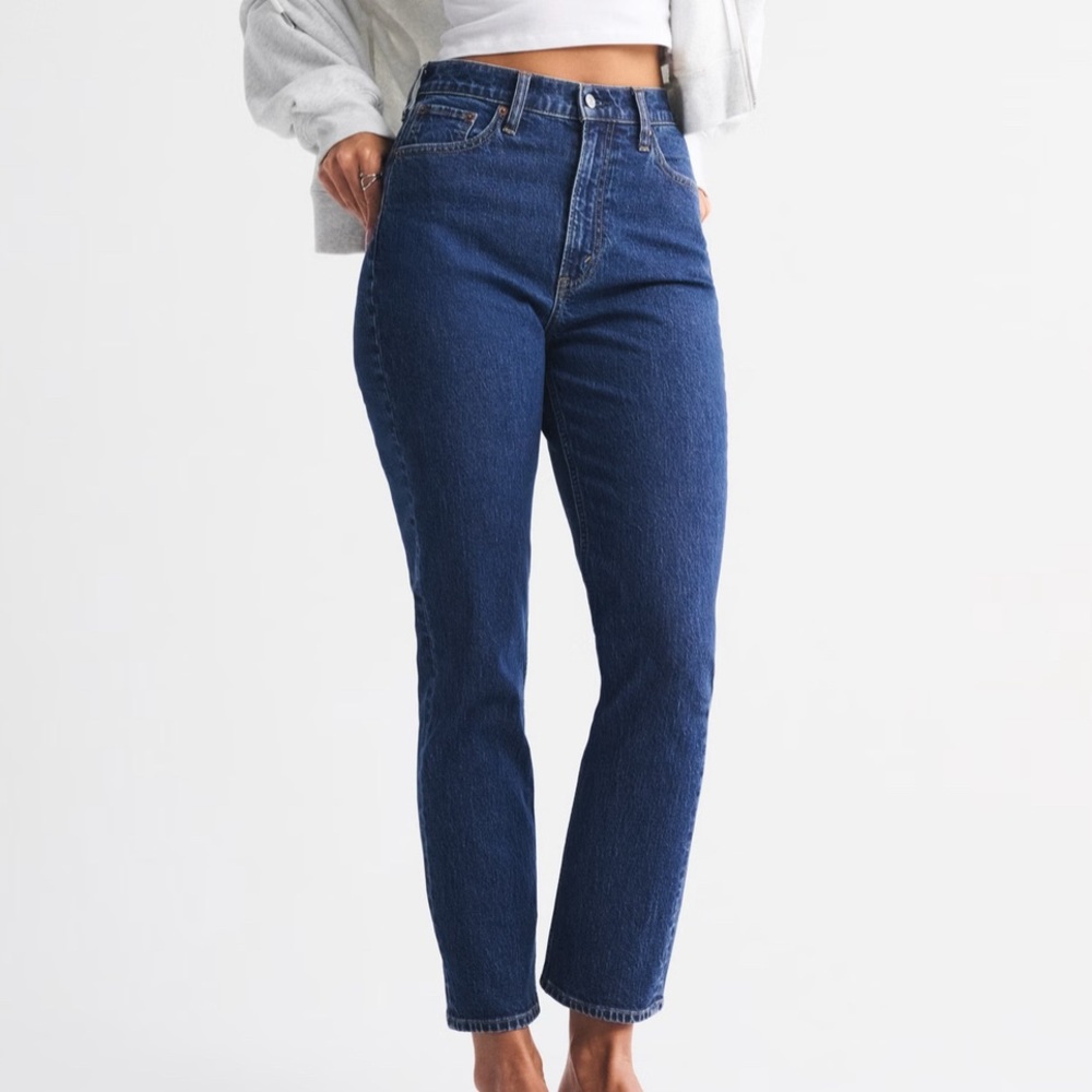 Abercrombie The Ankle Straight Ultra High-Rise Curve Love Jeans - Sz 2 SHORT